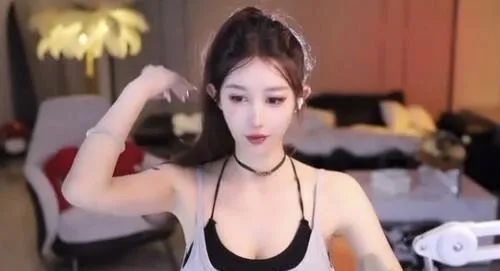 正能量女主播?其表示找女主播谈恋爱,不如现实找,毕竟女主播花钱无底洞!还喜欢吊着你!